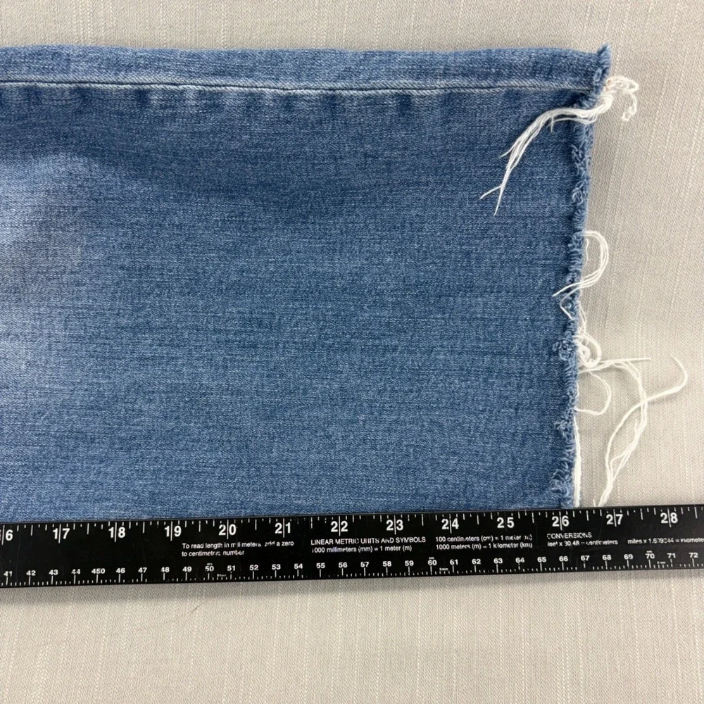DAZE Wide Leg Jeans Cotton Blue Raw Hem Size 29 D00016323SO-TXTME